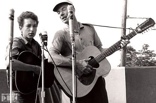 pete-seeger-and-dylan